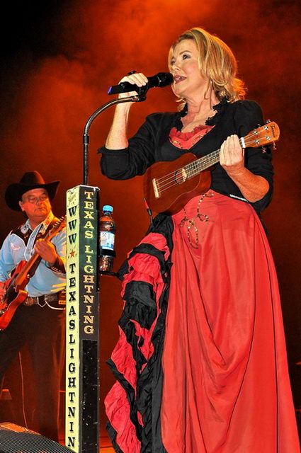 Country   037.jpg